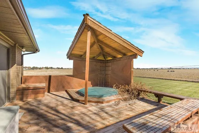 $575,000 | 143 South 1200 Road West, Blackfoot, ID 83221