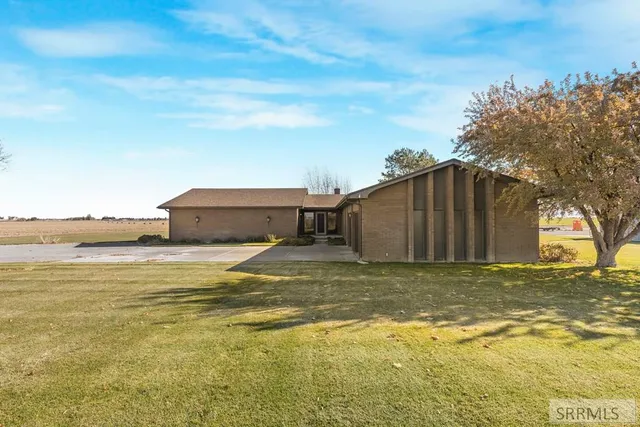 $575,000 | 143 South 1200 Road West, Blackfoot, ID 83221
