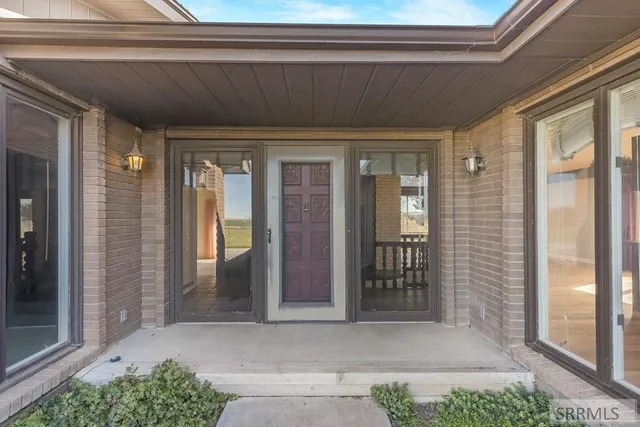 $575,000 | 143 South 1200 Road West, Blackfoot, ID 83221