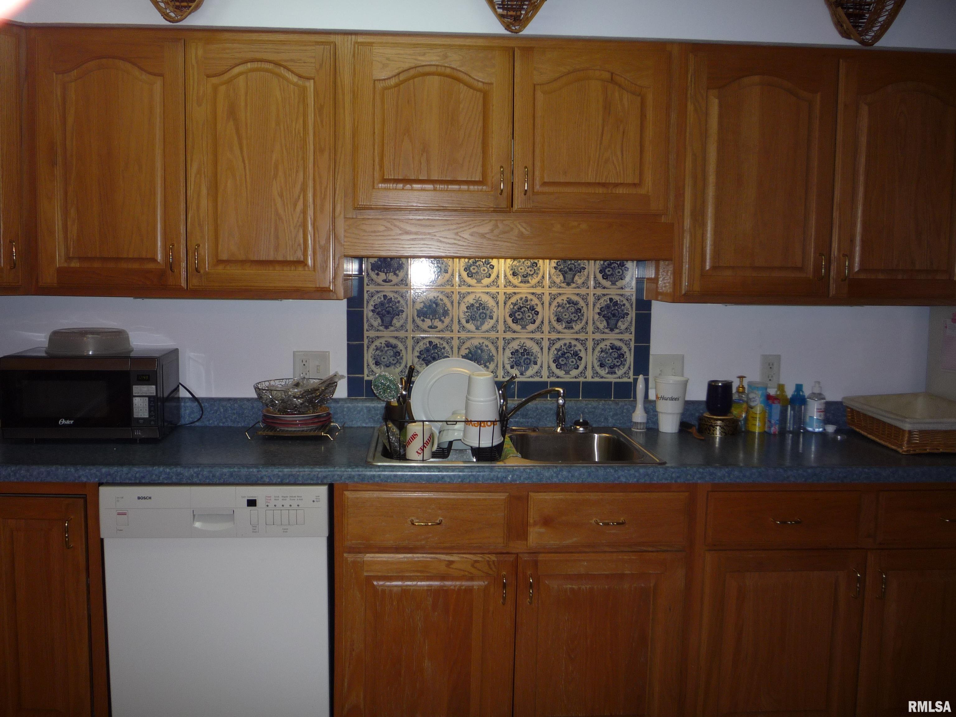 3501 Lytham Drive Springfield, IL 62712 - Photo 19 of 25 Gallery Image 19