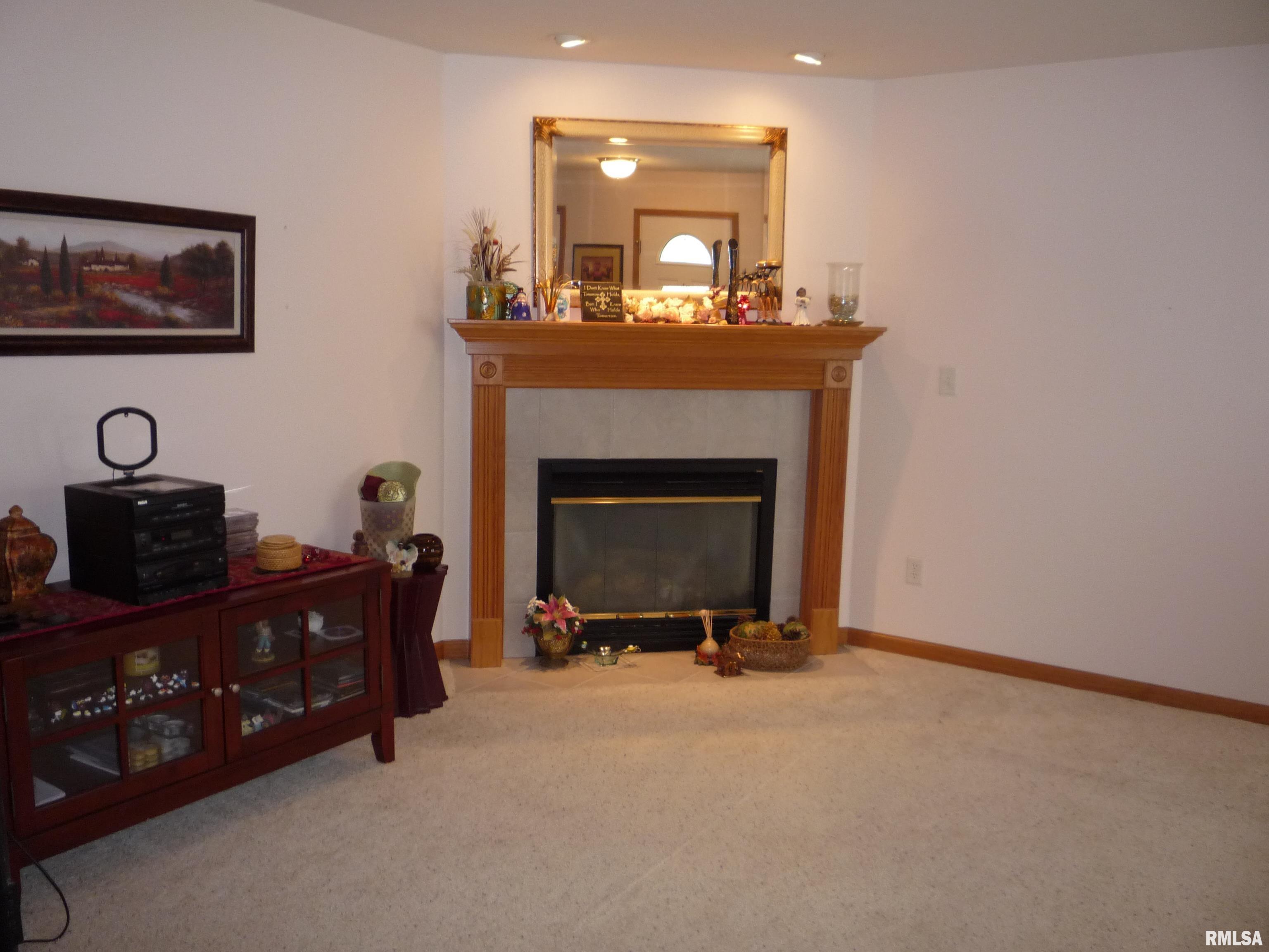 3501 Lytham Drive Springfield, IL 62712 - Photo 3 of 25 Gallery Image 3