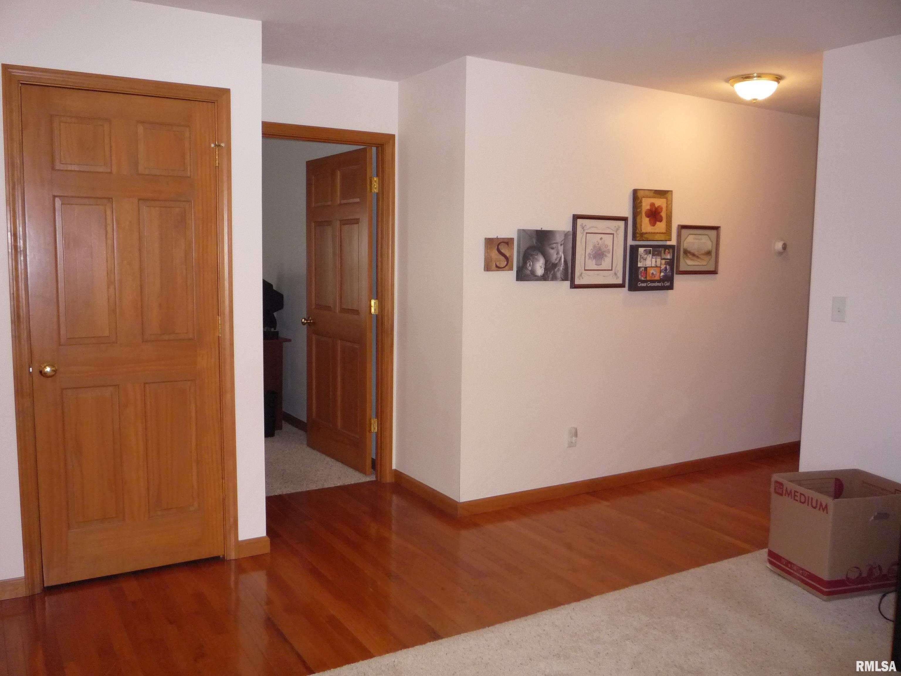3501 Lytham Drive Springfield, IL 62712 - Photo 4 of 25 Gallery Image 4