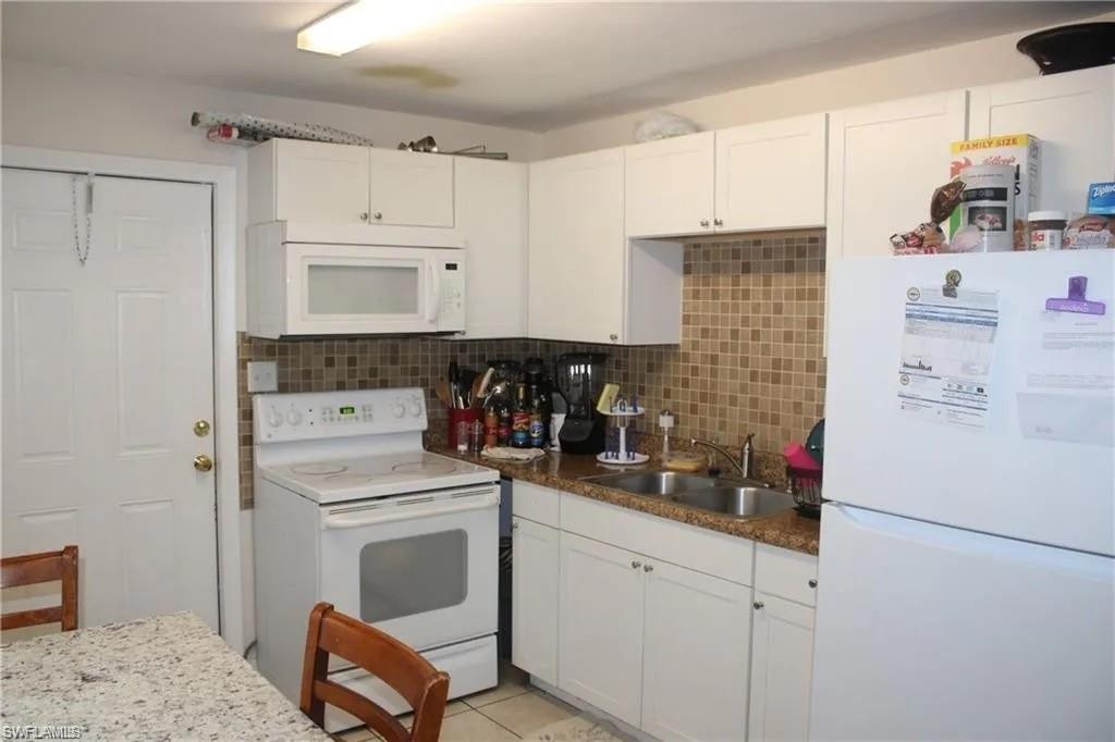 4407 Thomasson Lane Naples, FL 34112 - Photo 2 of 3