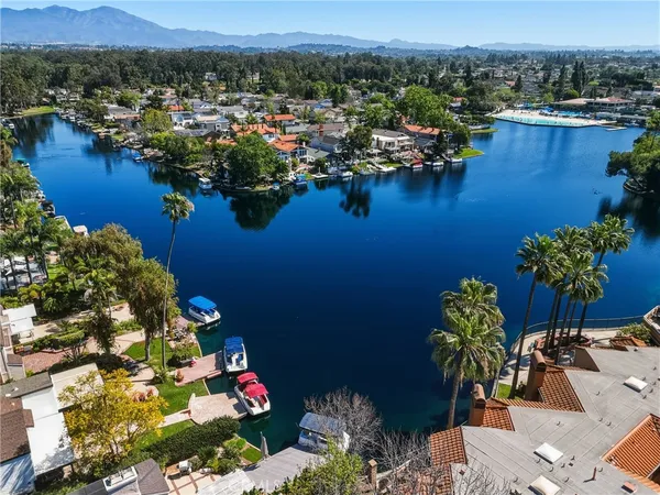 $999,900 | 24210 Jasper Lake Lane, Unit 52, Lake Forest, CA 92630