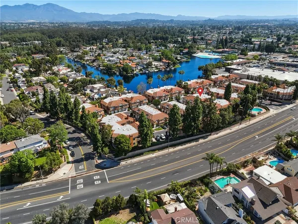 $999,900 | 24210 Jasper Lake Lane, Unit 52, Lake Forest, CA 92630