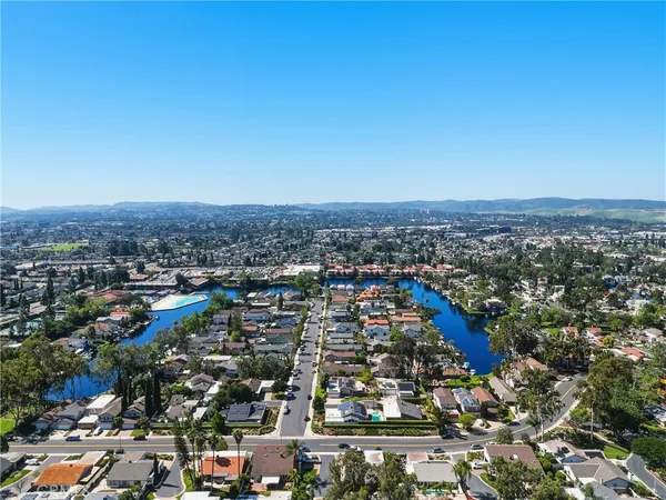 $999,900 | 24210 Jasper Lake Lane, Unit 52, Lake Forest, CA 92630