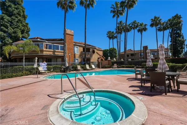 $999,900 | 24210 Jasper Lake Lane, Unit 52, Lake Forest, CA 92630