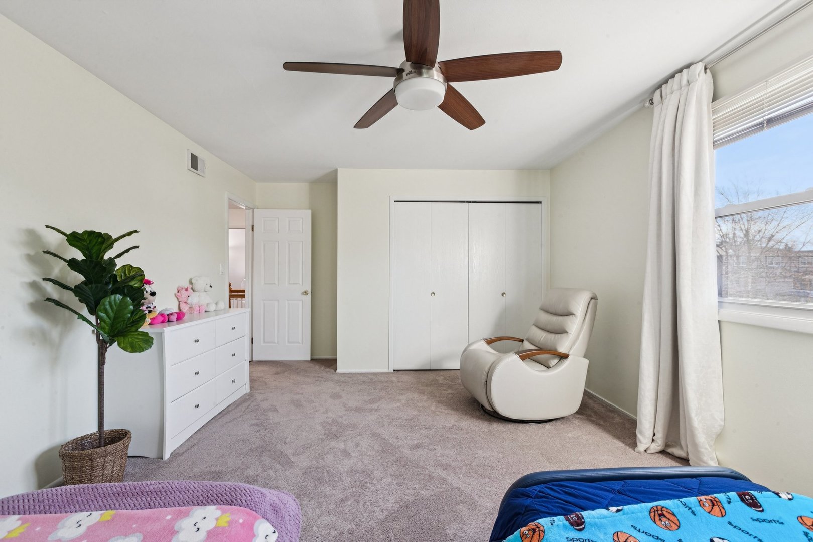 588 Applegate Lane Lake Zurich, IL 60047 - Photo 22 of 36