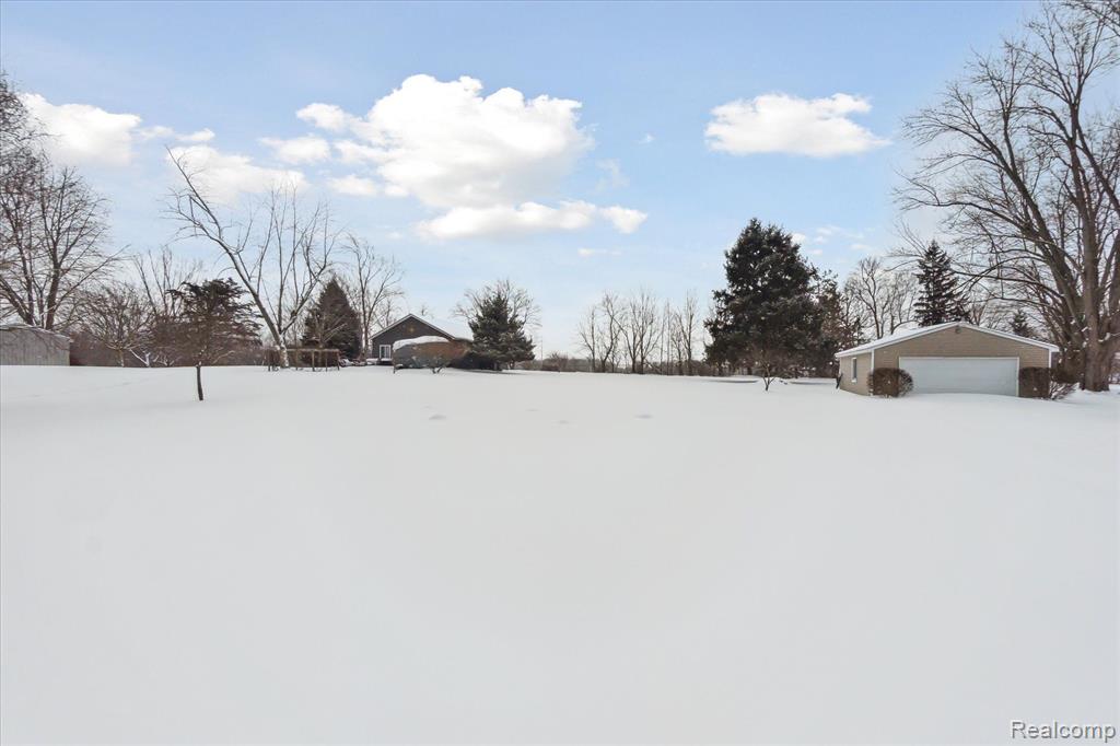1110 Grange Hall Road Fenton, MI 48430 - Photo 34 of 51