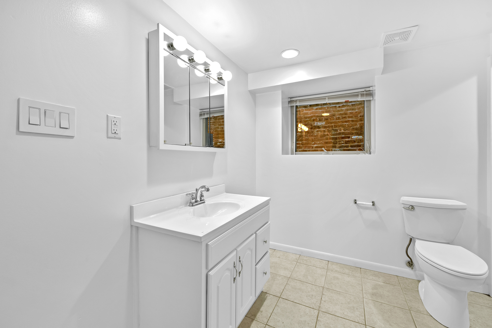1928 West Addison Street, Unit 1N Chicago, IL 60613 - Photo 19 of 21