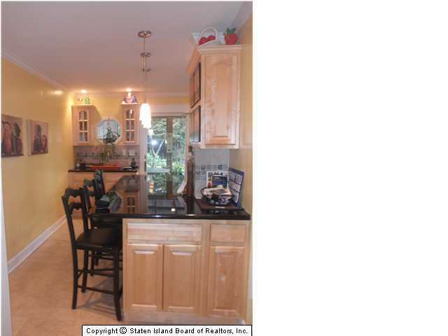 254 Woodrow Road Staten Island, NY 10312 - Photo 11 of 20 Additional Photo