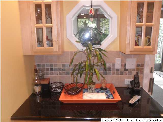 254 Woodrow Road Staten Island, NY 10312 - Photo 2 of 20 Additional Photo