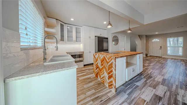 $2,300 | 764 Worthshire Street, Houston, TX 77008