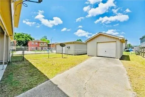 $1,650 | 6902 Salem Drive, New Orleans, LA 70127