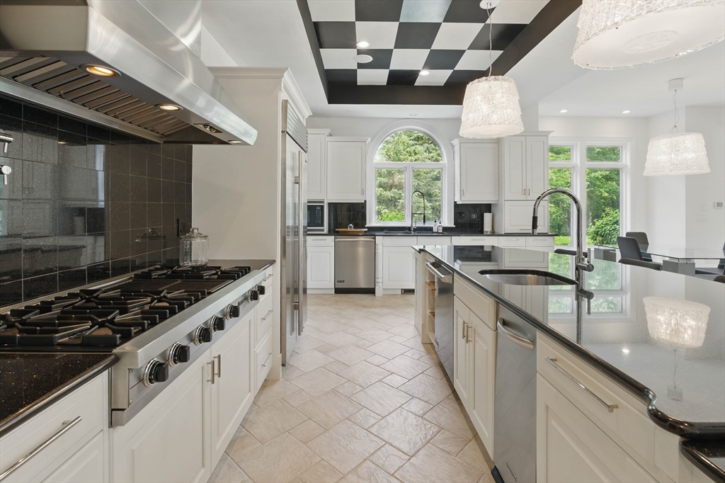 65 Saile Way North Andover, MA 01845 - Photo 7 of 42