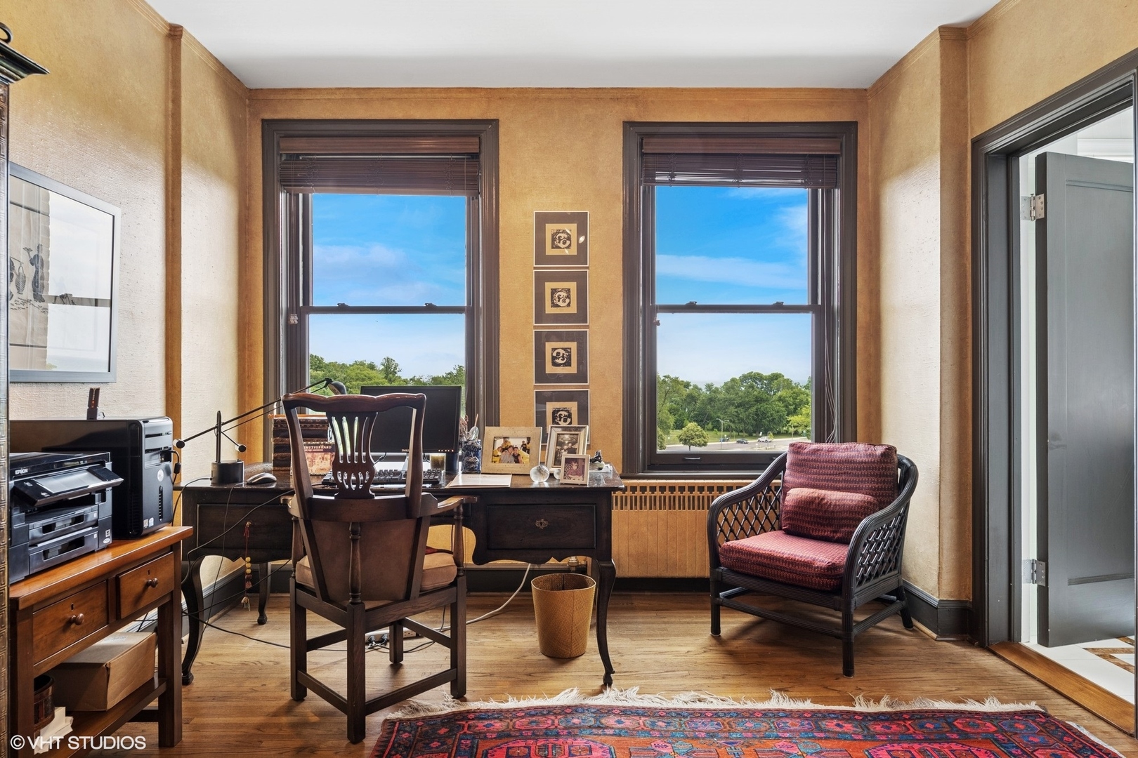 3500 North Lake Shore Drive, Unit 7C Chicago, IL 60657 - Photo 27 of 36 a living room with furniture and a window