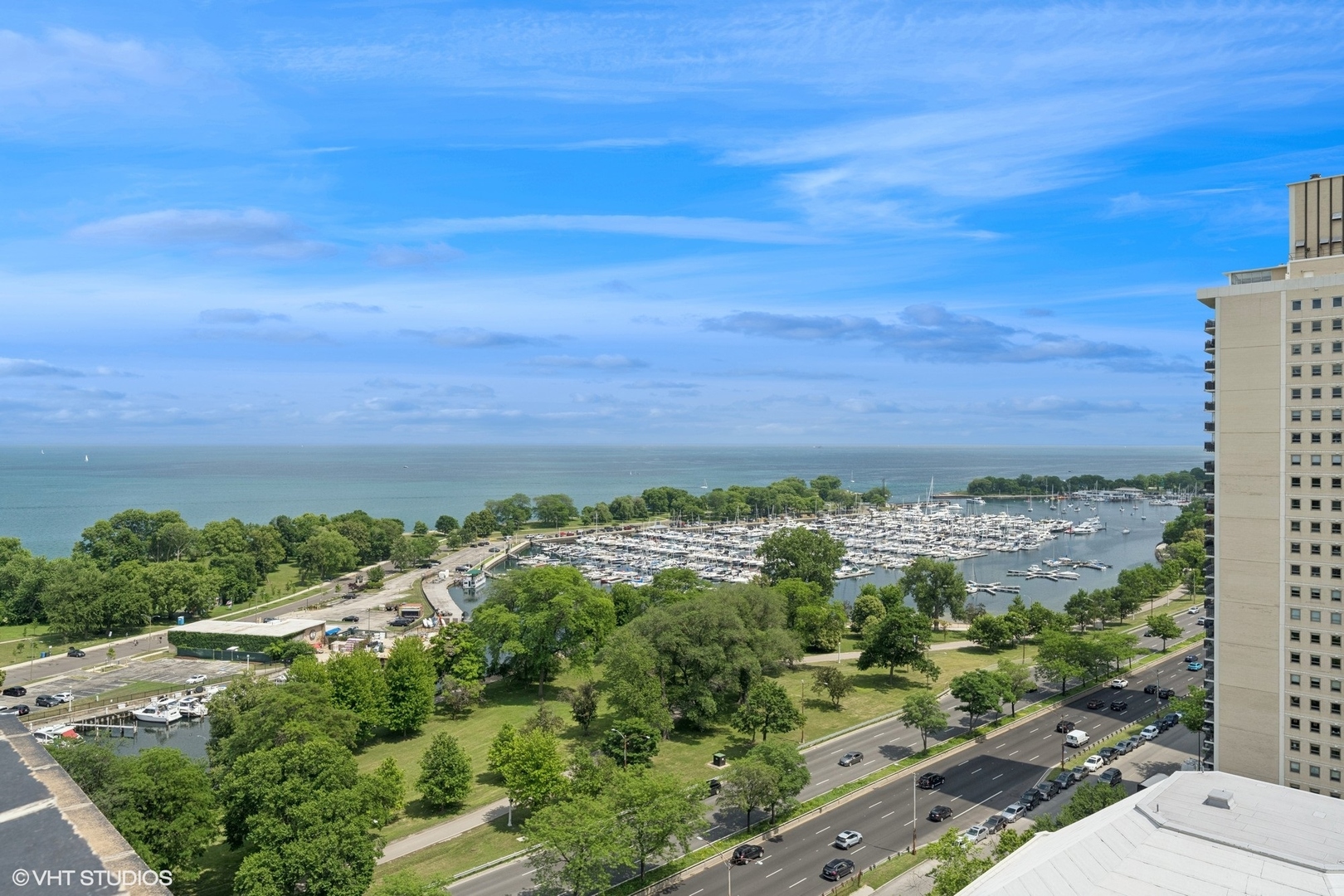 3500 North Lake Shore Drive, Unit 7C Chicago, IL 60657 - Photo 35 of 36 a view of a city