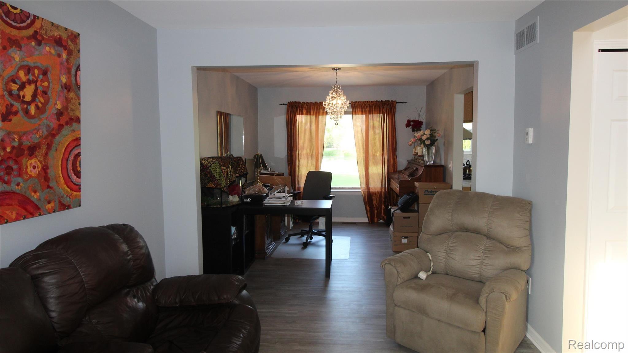 1325 Millbrook Road Canton, MI 48188 - Photo 37 of 41 IMG_1118.JPG