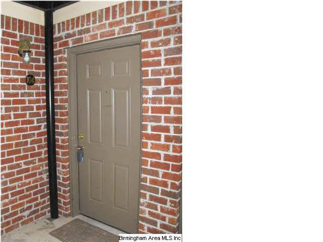 185 Allen Drive, Unit 104 Alabaster, AL 35007 - Photo 1 of 13