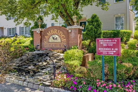 $479,000 | 200 Cambridge Court, Unit 200, Clifton, NJ 07014