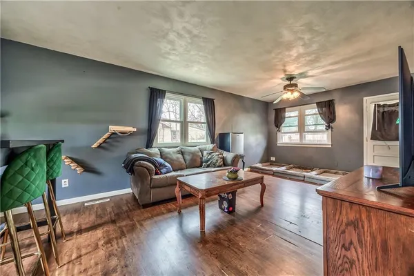 $190,000 | 104 Baldwin Street, Belton, MO 64012