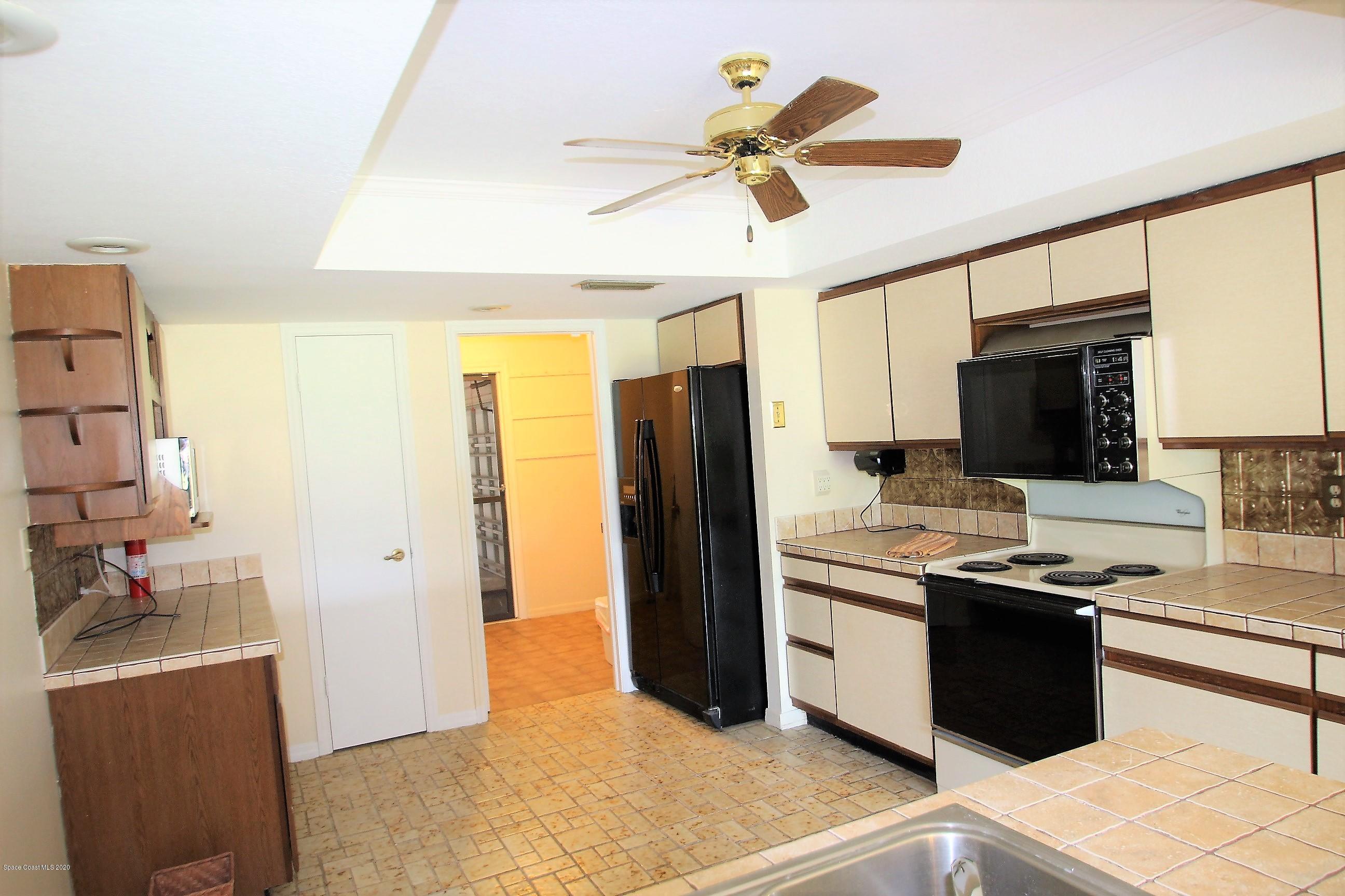790 Montclair Road Northeast Palm Bay, FL 32905 - Photo 18 of 38 Kitchen
