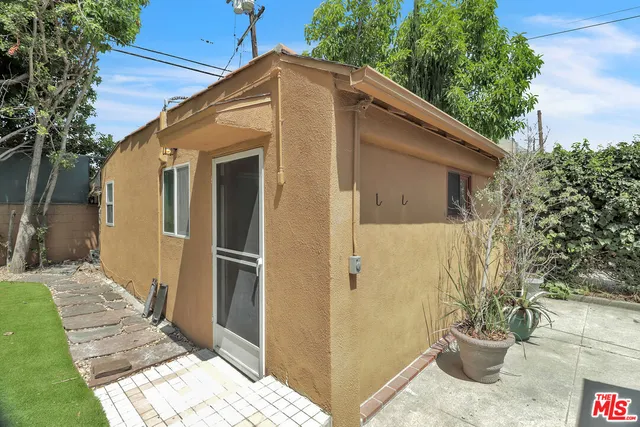 $8,495 | 1105 South Alfred Street, Los Angeles, CA 90035