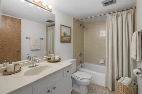 $185,000 | 325 South Yellowstone Drive, Unit 228, Madison, WI 53705