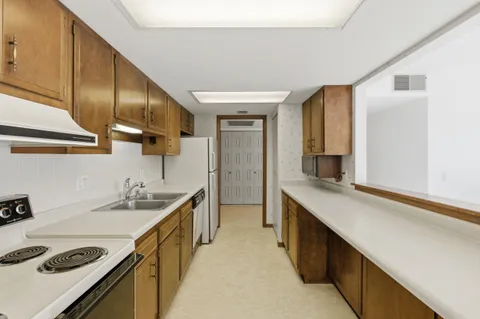 $185,000 | 325 South Yellowstone Drive, Unit 228, Madison, WI 53705