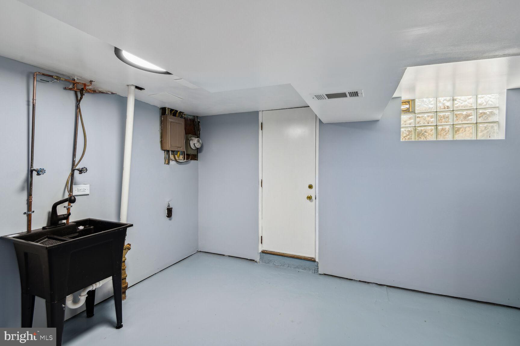 712 Roundview Road Brooklyn, MD 21225 - Photo 17 of 23 Basement