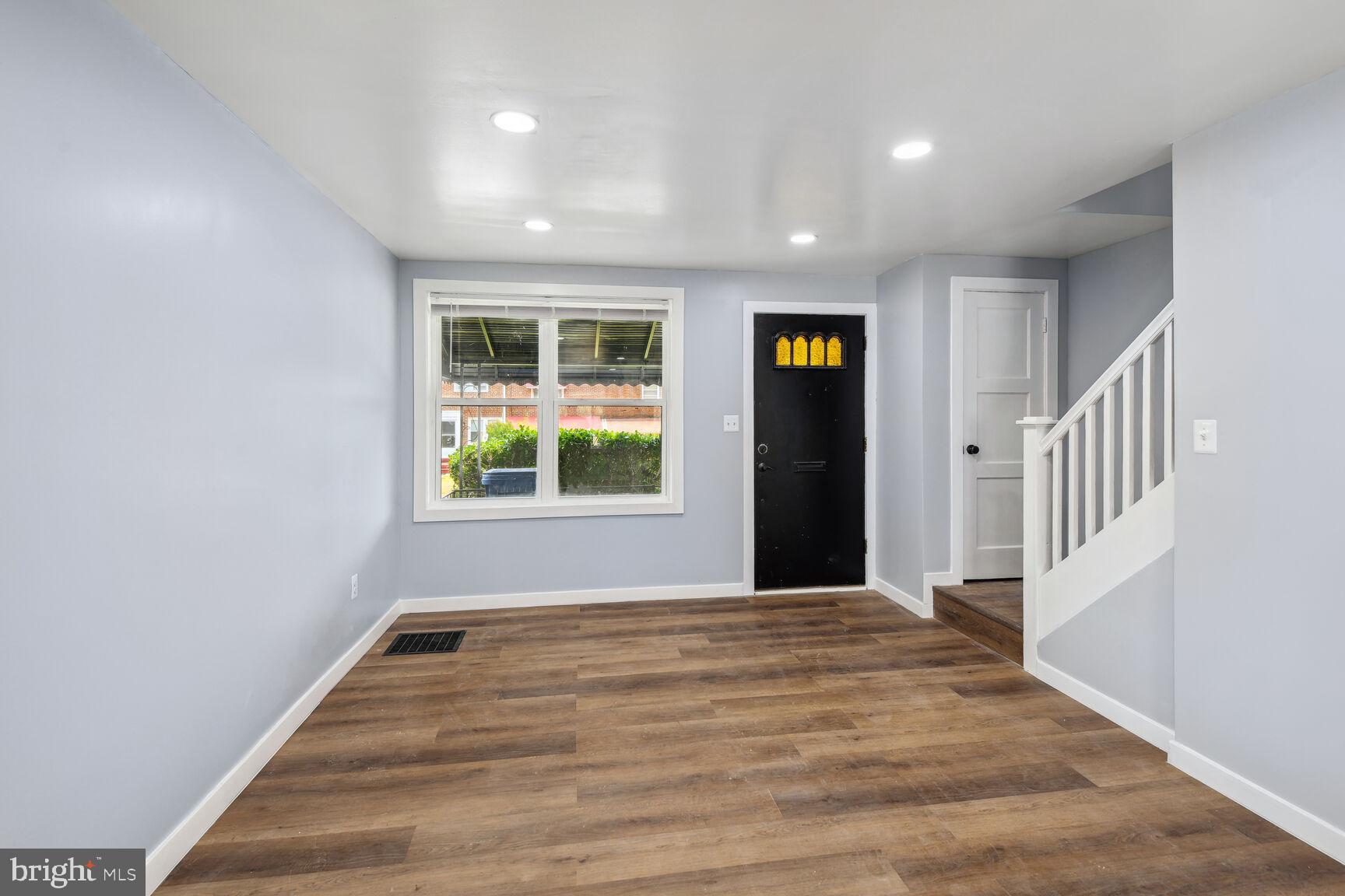 712 Roundview Road Brooklyn, MD 21225 - Photo 2 of 23 Leaving Space