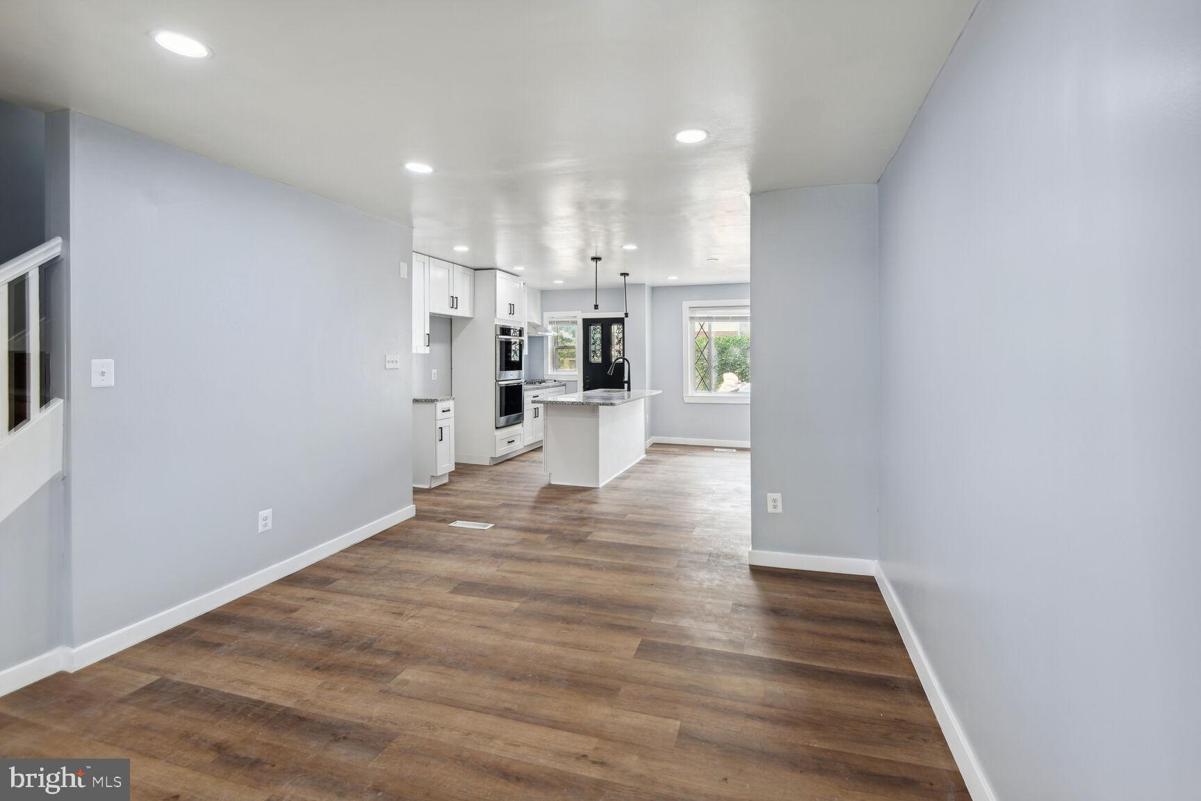 712 Roundview Road Brooklyn, MD 21225 - Photo 3 of 23 Leaving Space & Kitchen