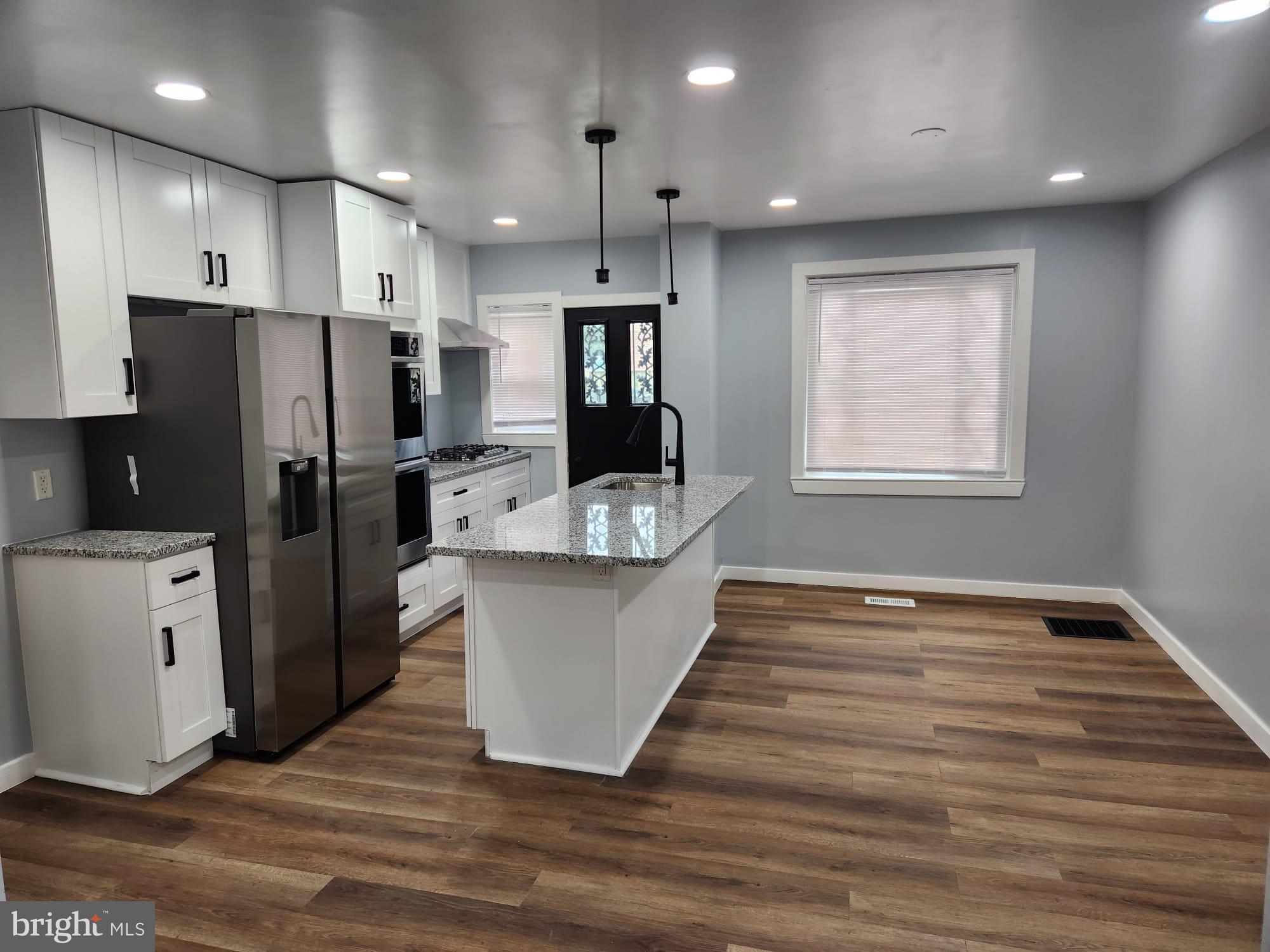 712 Roundview Road Brooklyn, MD 21225 - Photo 4 of 23