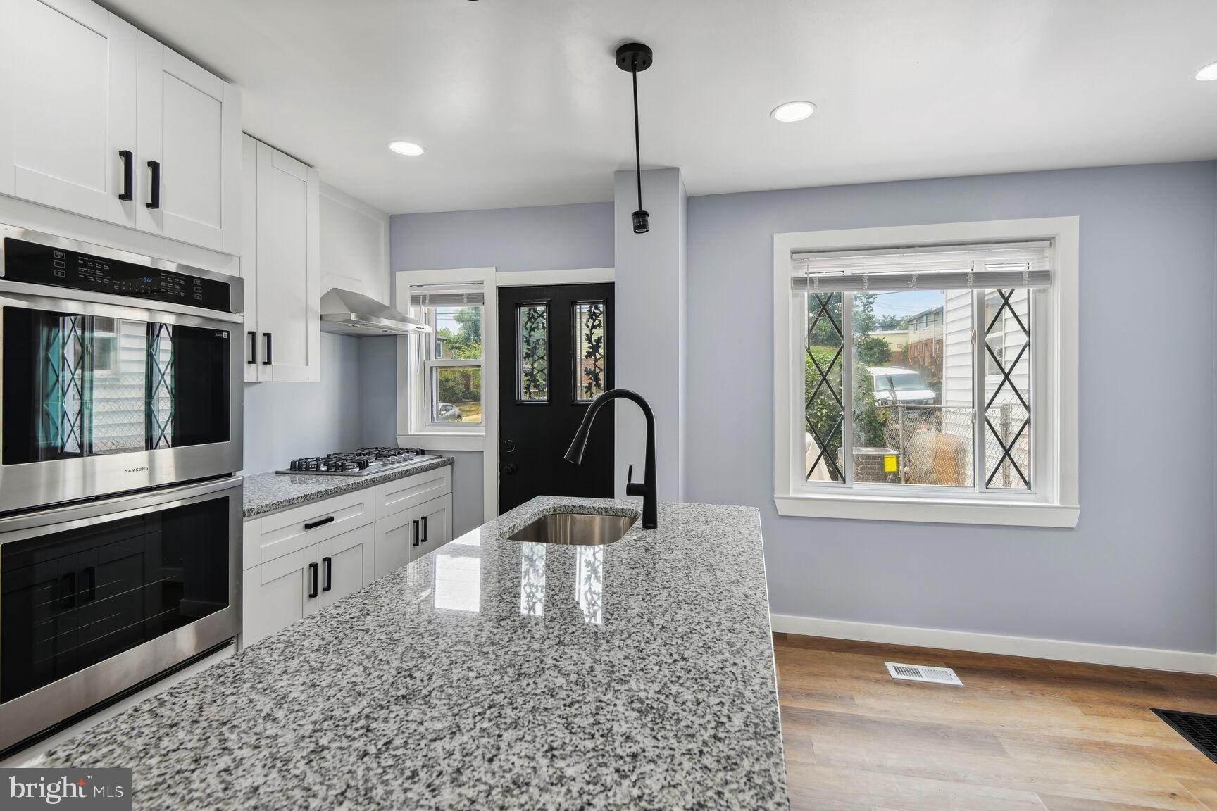 712 Roundview Road Brooklyn, MD 21225 - Photo 6 of 23 Kitchen