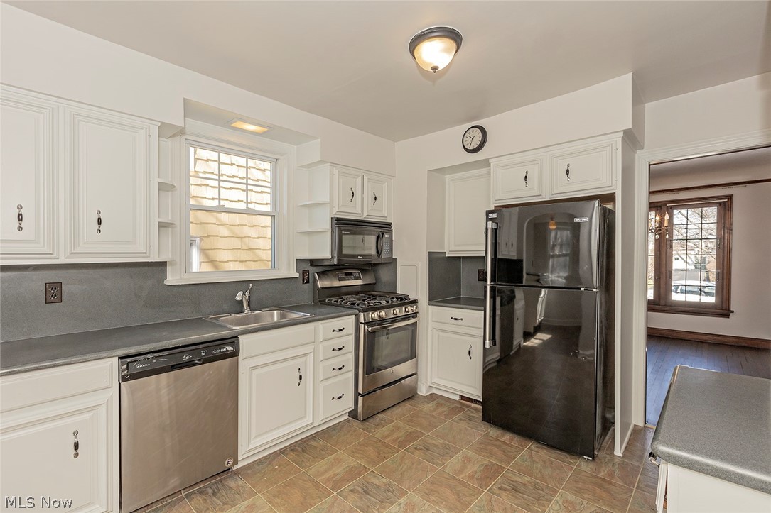 3522 Tullamore Road Cleveland, OH 44118 - Photo 13 of 32 Gallery Image 13