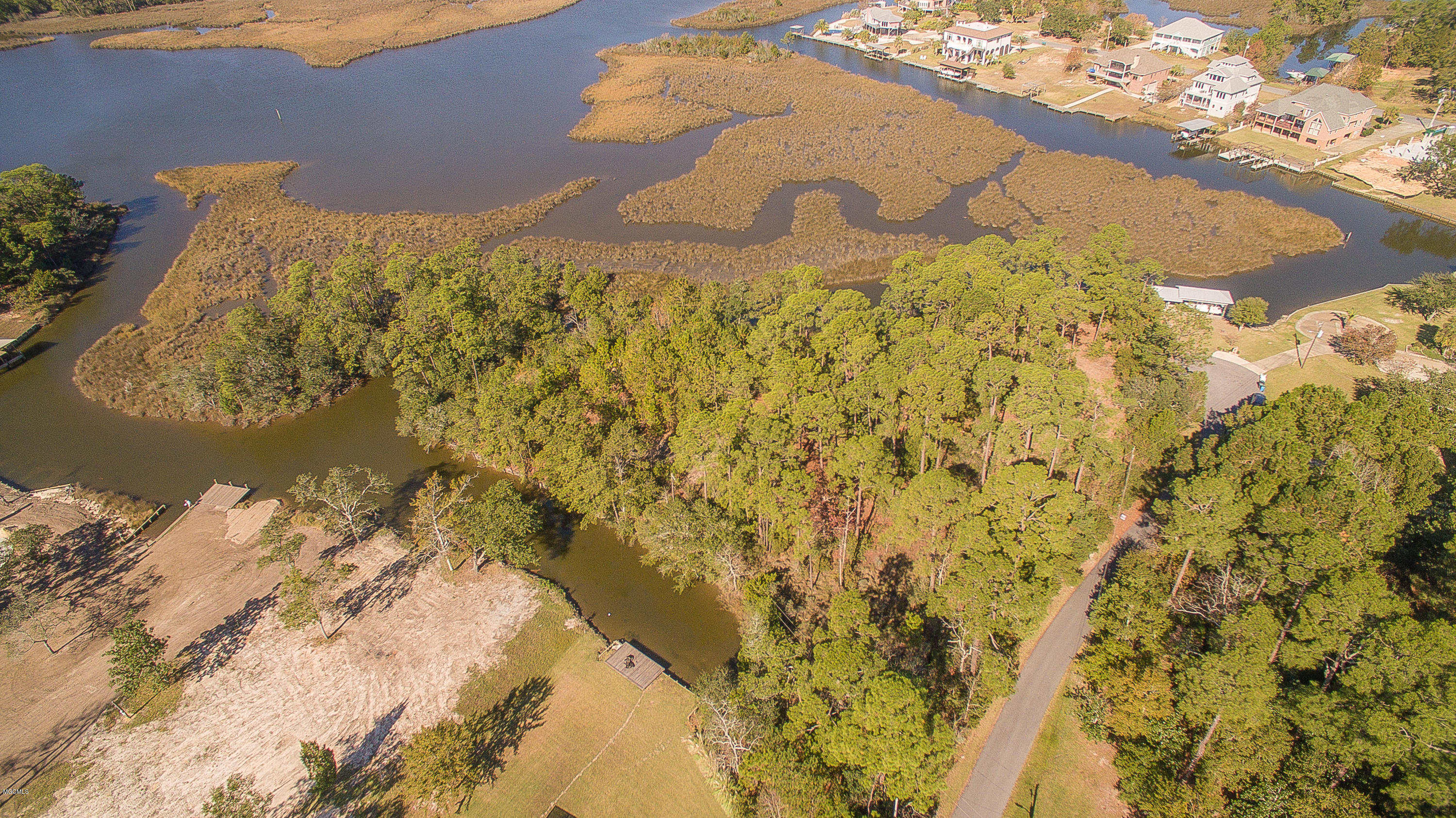 6317 Porteaux Road Ocean Springs, MS 39564 - Photo 13 of 17 6317 Porteaux-109