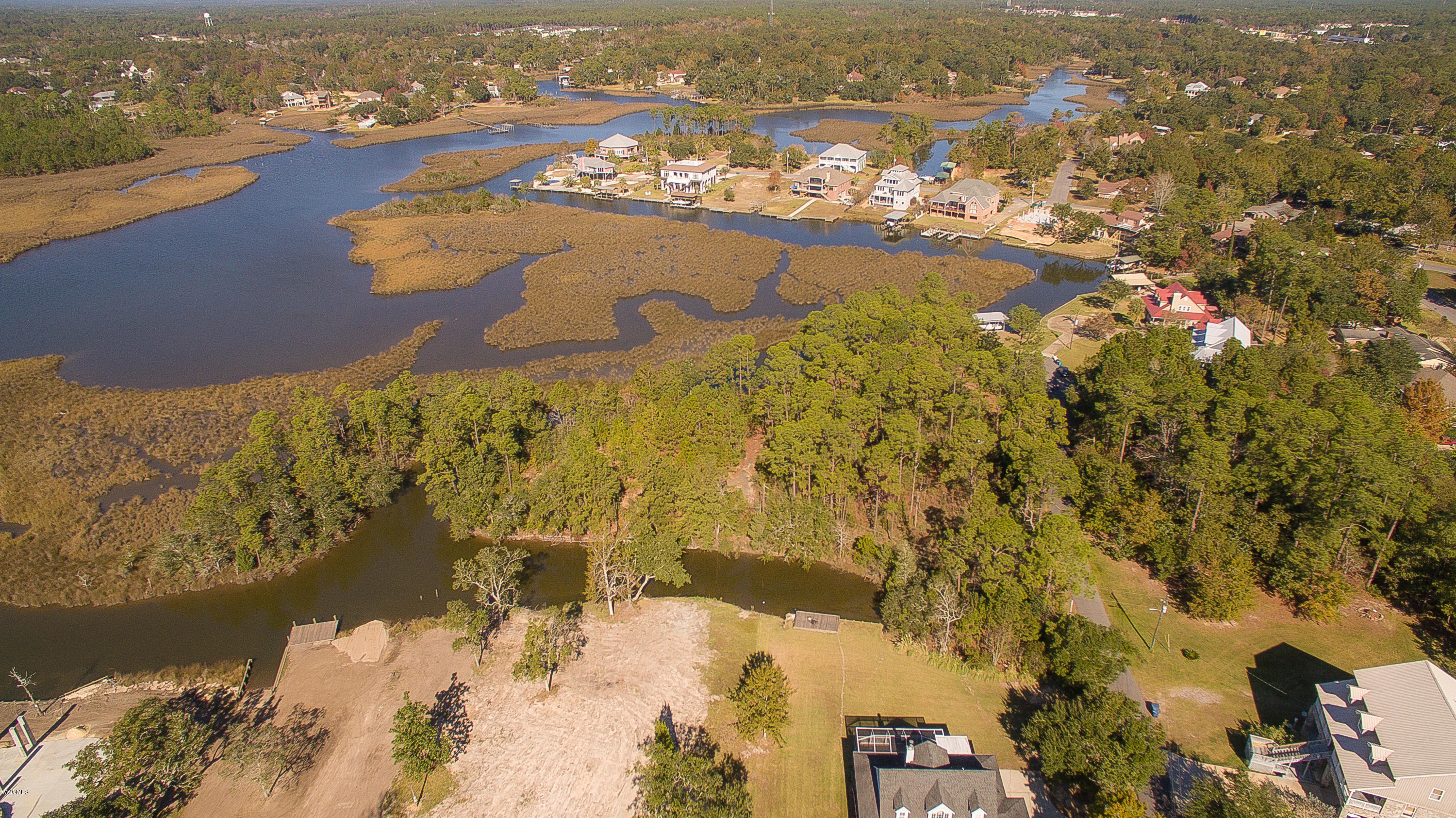 6317 Porteaux Road Ocean Springs, MS 39564 - Photo 15 of 17 6317 Porteaux-111