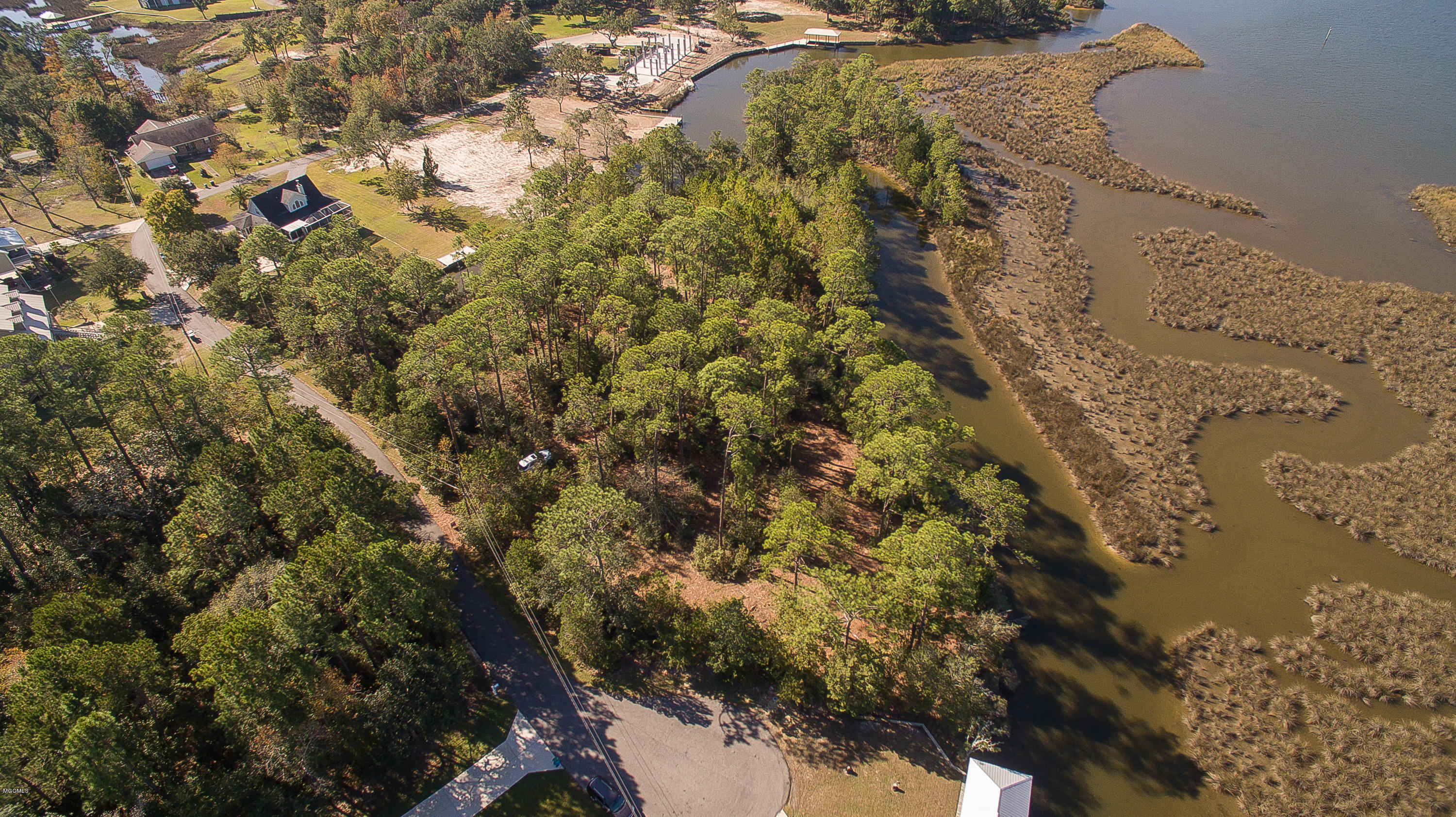 6317 Porteaux Road Ocean Springs, MS 39564 - Photo 5 of 17 6317 Porteaux-101