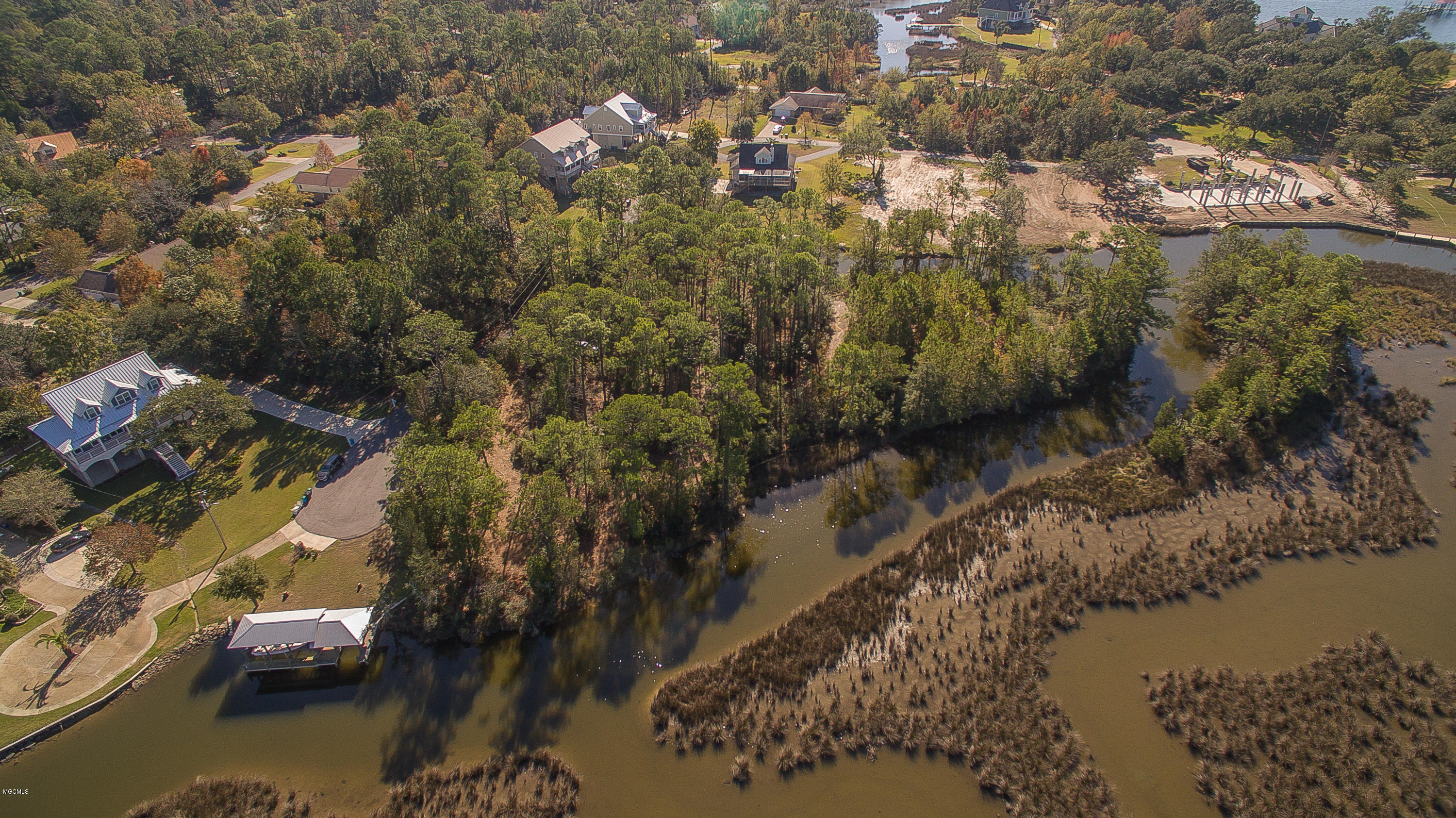 6317 Porteaux Road Ocean Springs, MS 39564 - Photo 7 of 17 6317 Porteaux-103