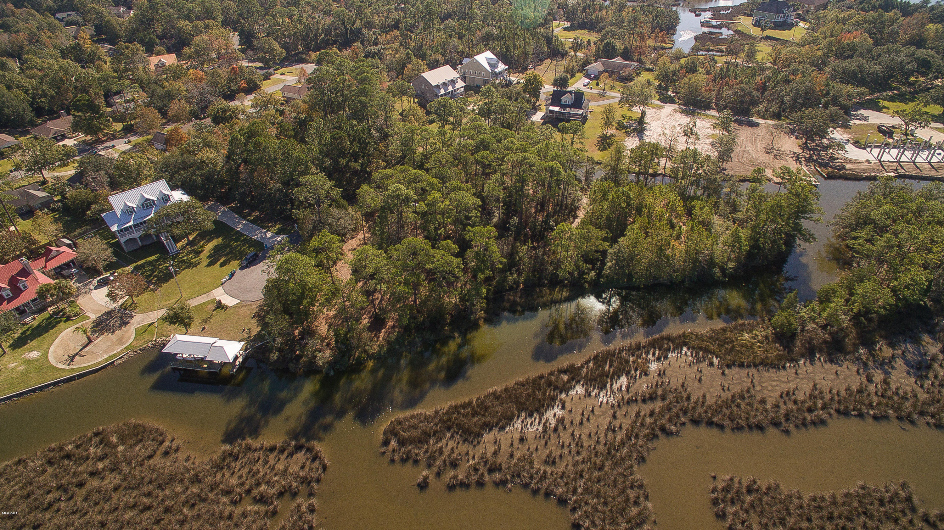 6317 Porteaux Road Ocean Springs, MS 39564 - Photo 8 of 17 6317 Porteaux-104