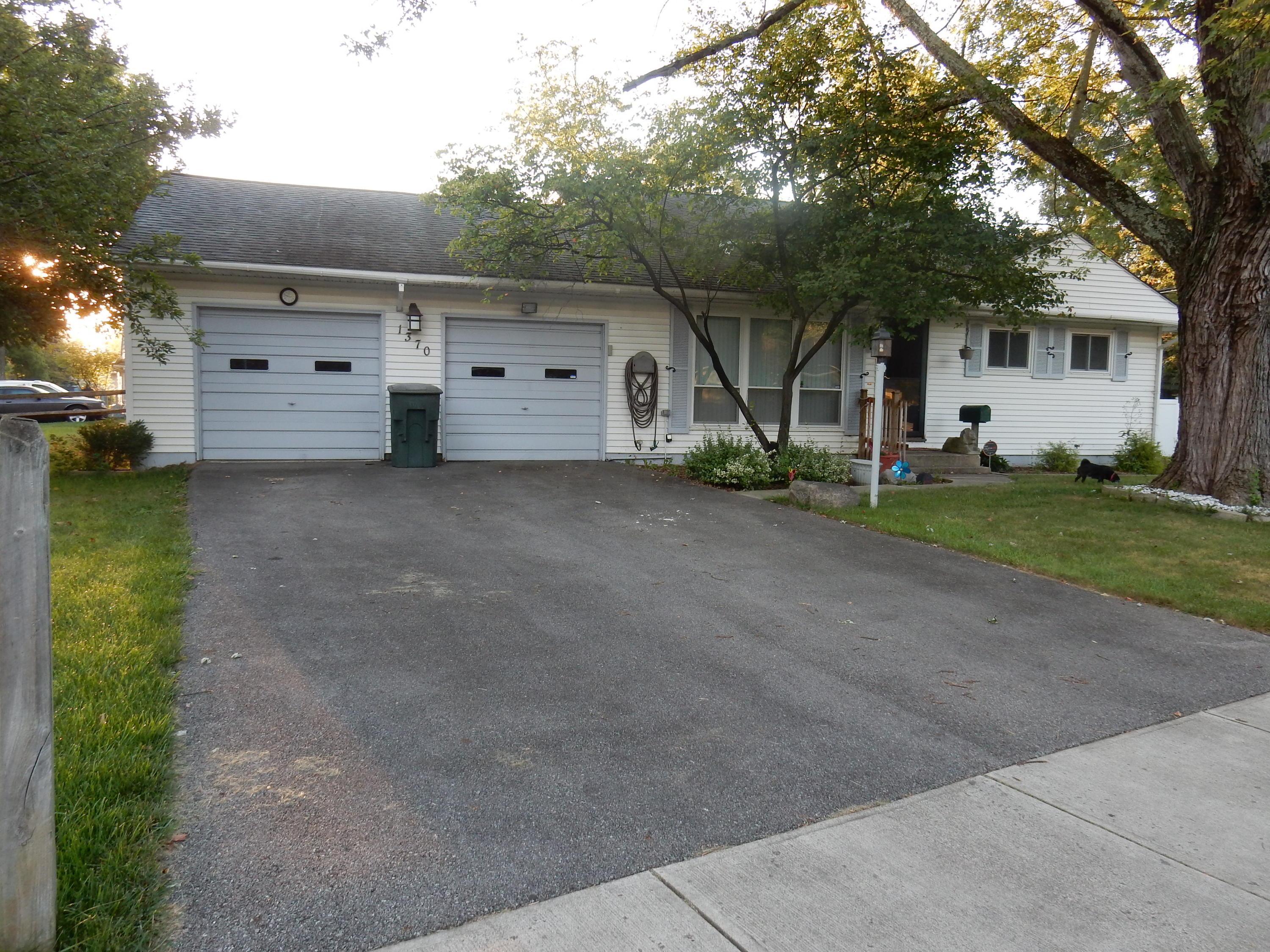 1370 Country Club Road Columbus, OH 43227 - Photo 3 of 25 Gallery Image 3