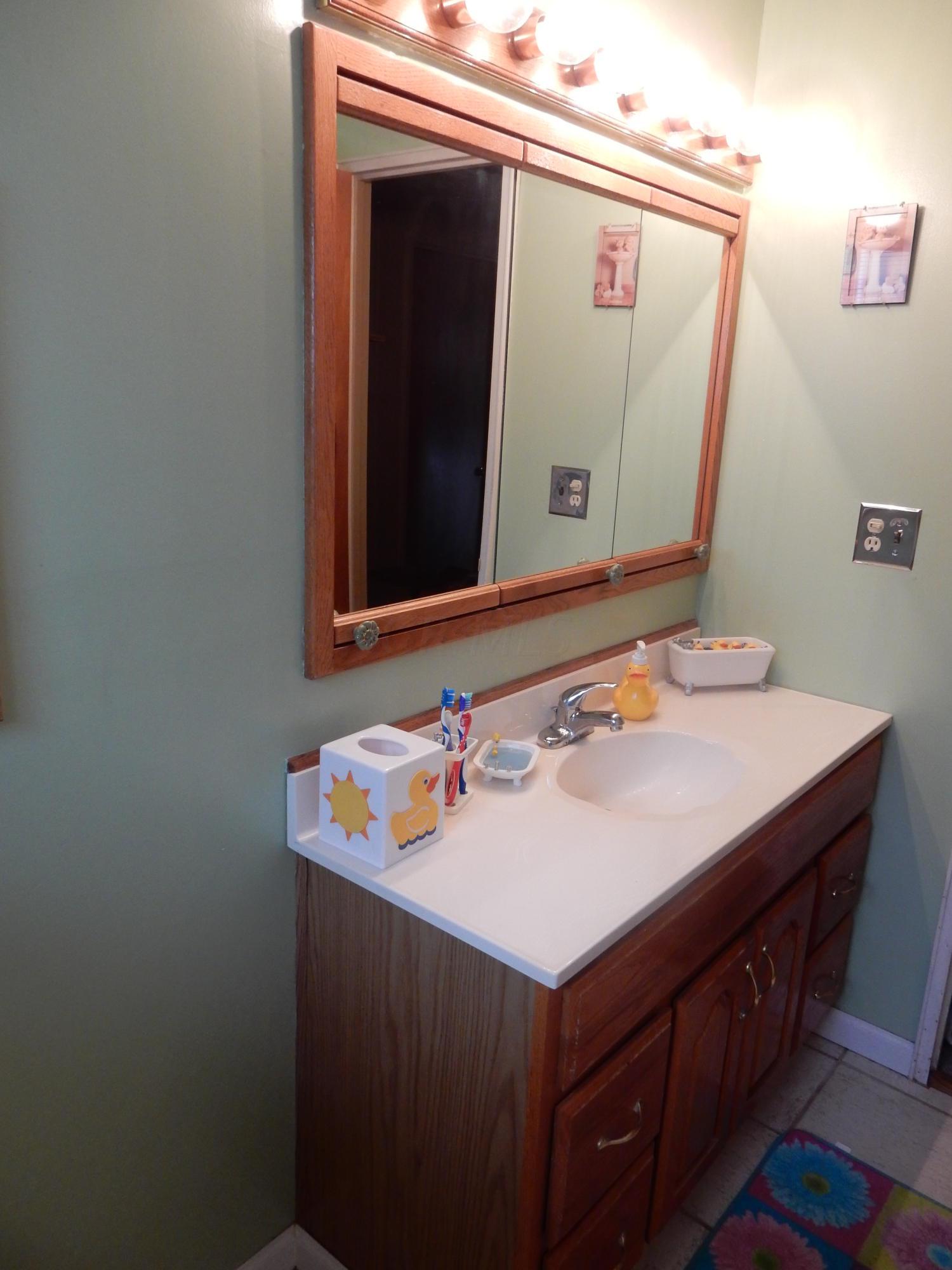 1370 Country Club Road Columbus, OH 43227 - Photo 9 of 25 Gallery Image 9