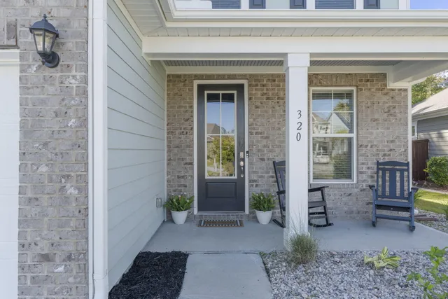 $599,999 | 320 Long Pier Street, Summerville, SC 29486