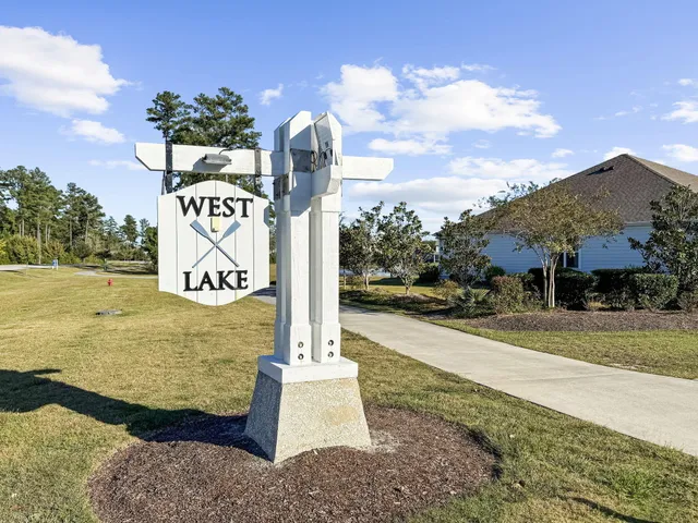 $599,999 | 320 Long Pier Street, Summerville, SC 29486