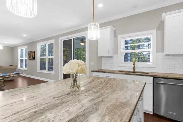 $599,999 | 320 Long Pier Street, Summerville, SC 29486