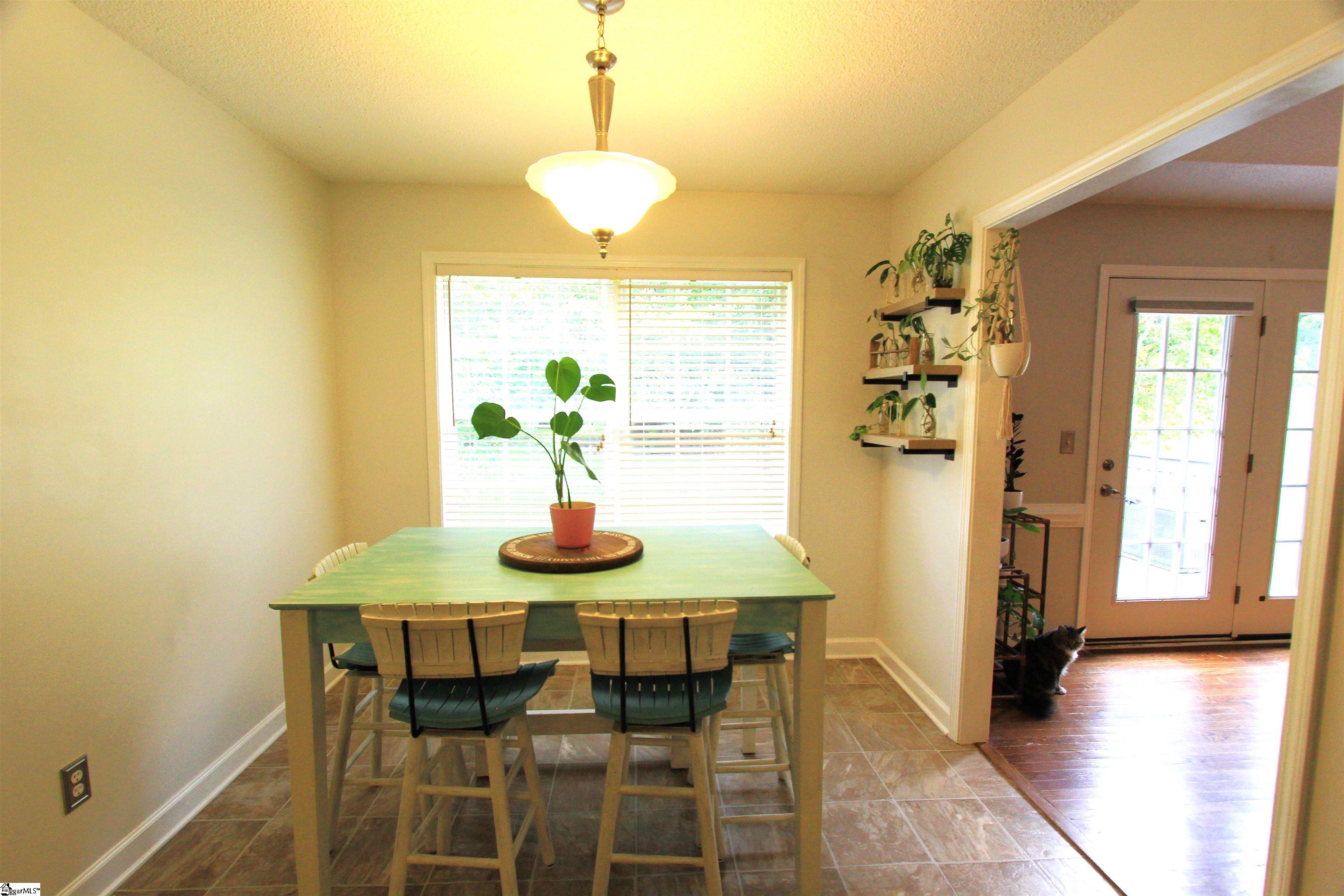 507 Hammett Road Wellford, SC 29385 - Photo 12 of 36