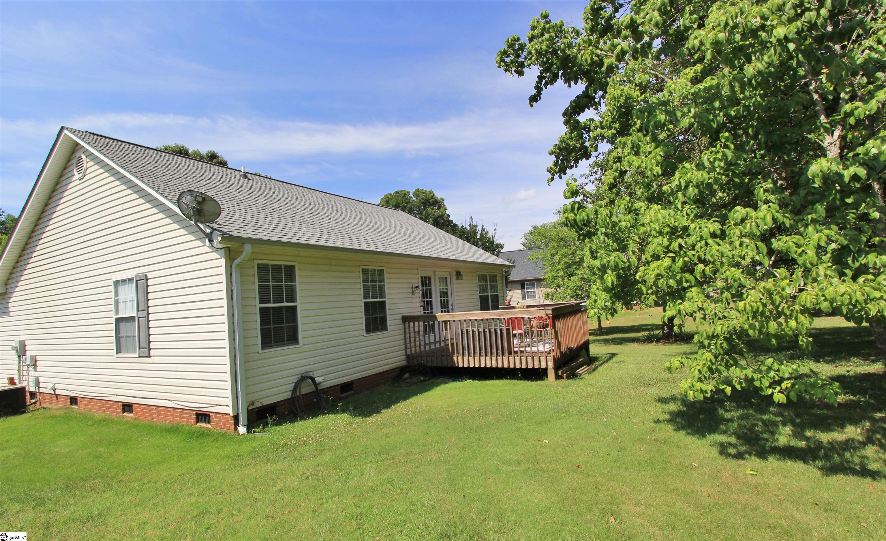 507 Hammett Road Wellford, SC 29385 - Photo 34 of 36