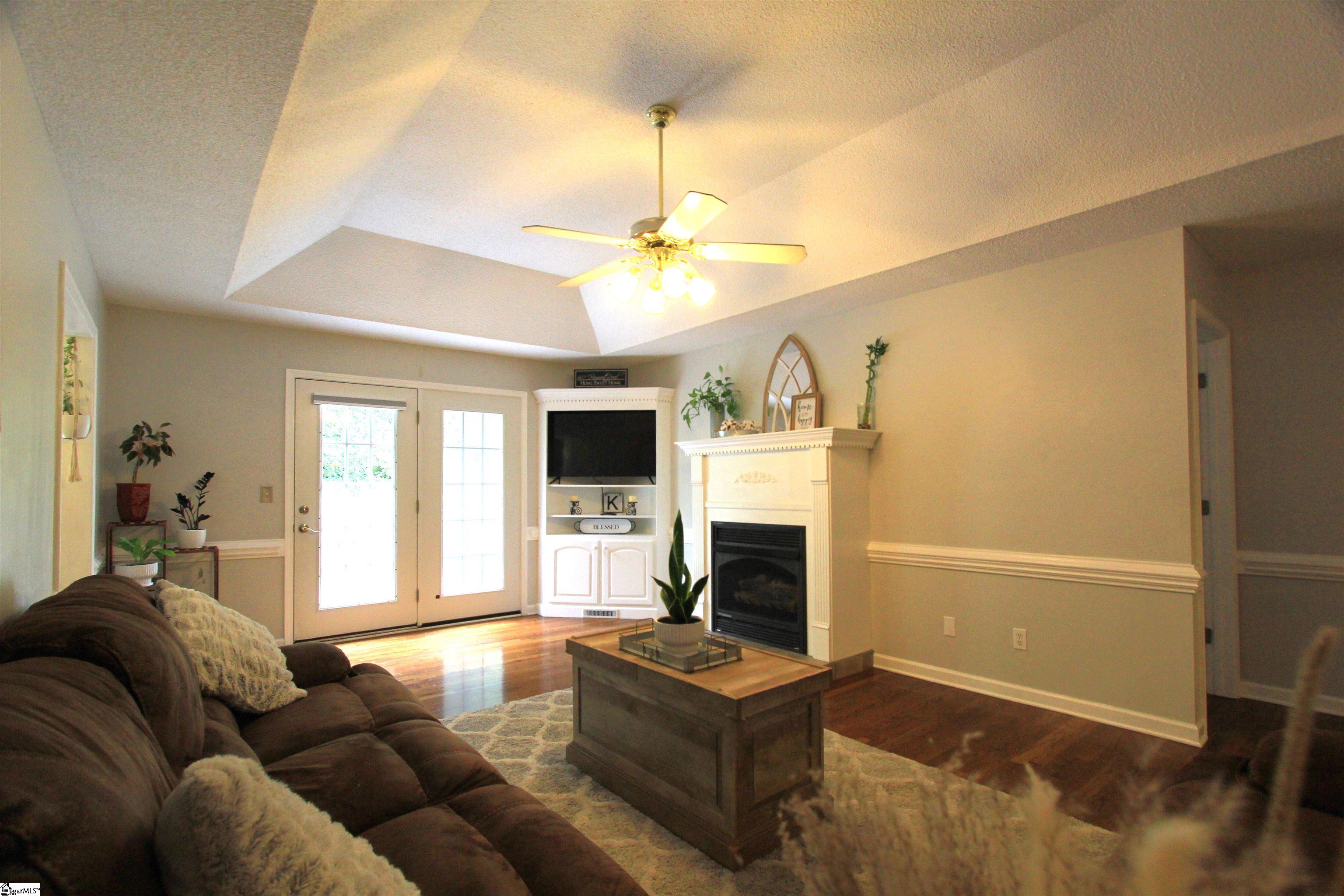 507 Hammett Road Wellford, SC 29385 - Photo 4 of 36