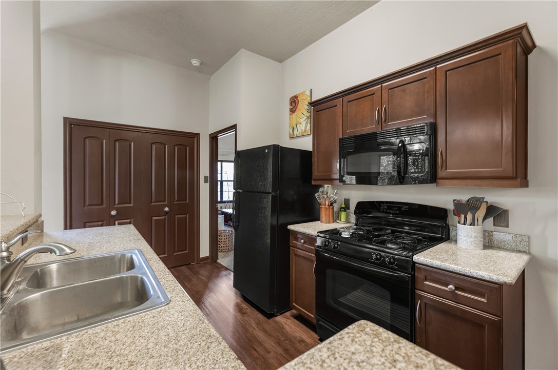 2025 Positano Loop Bryan, TX 77808 - Photo 11 of 26
