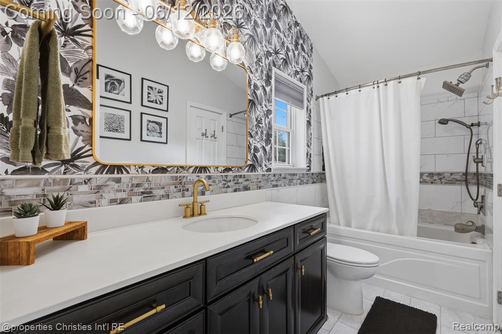 124 Rexton Street Novi, MI 48377 - Photo 24 of 44